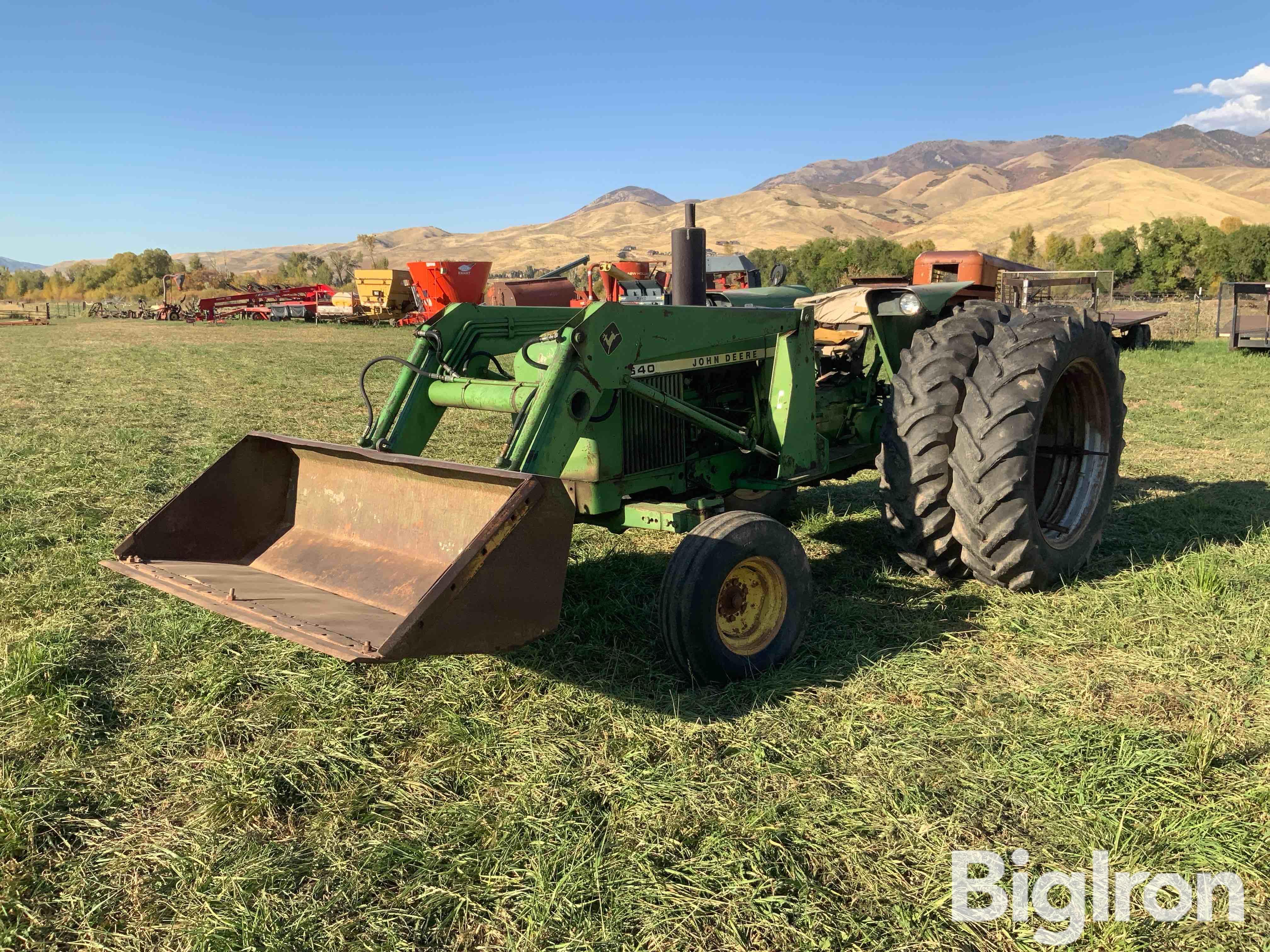 1978 John Deere 2640 2WD Tractor W/Loader 