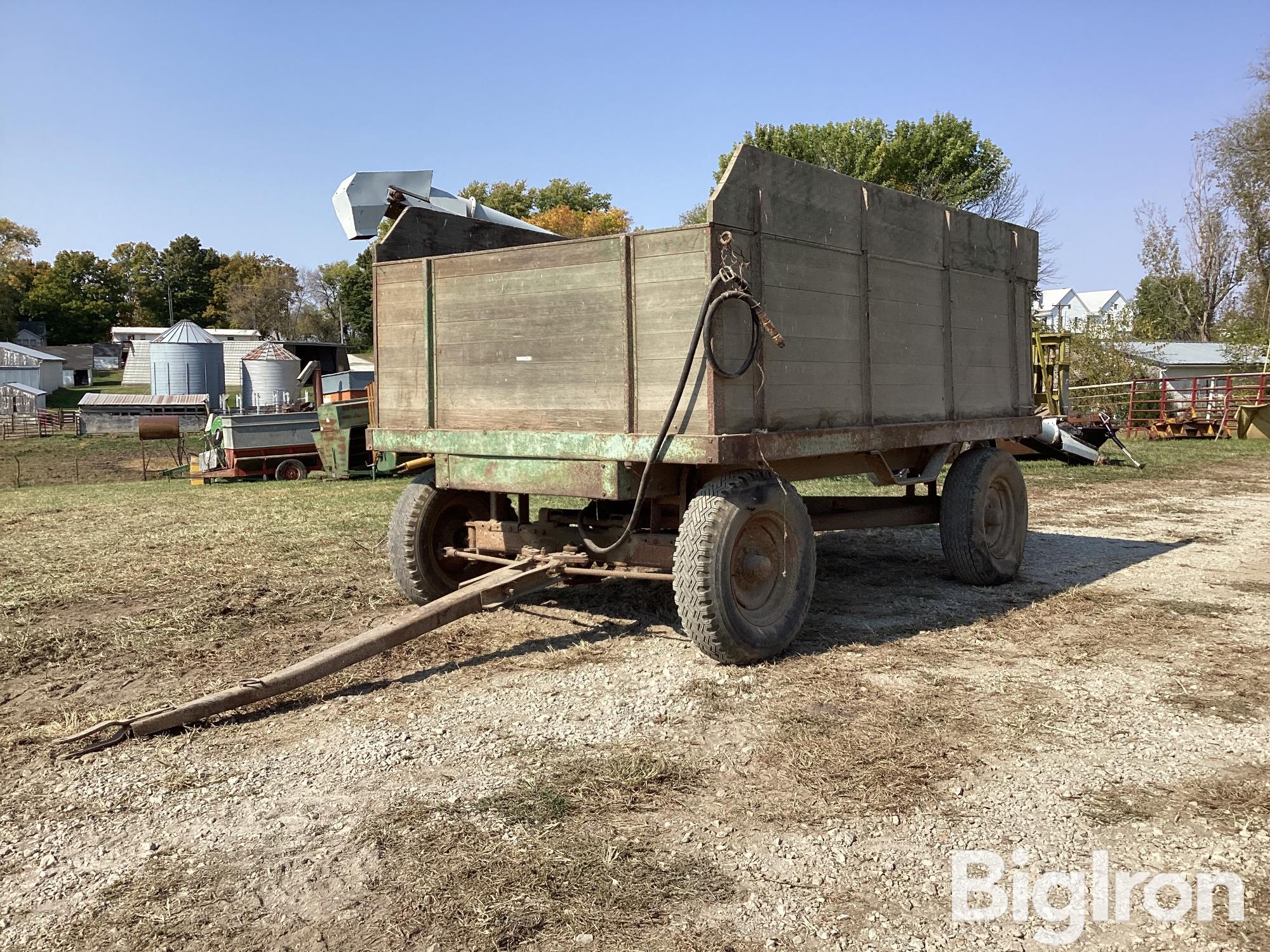 Barge Box w/ Hoist 