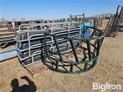 Behlen 10' Feed Bunks & Round Bale Feeder 