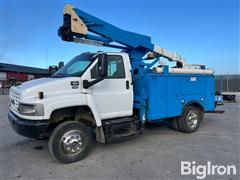 2009 GMC C5500 TopKick 4x4 Bucket Truck 