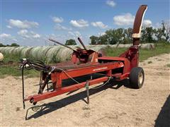 International 830 2 Row Pull-Type Forage Harvester 