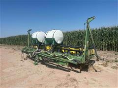 John Deere 7200 MaxEmerge 2 8R30 Planter 