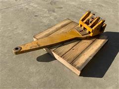 John Deere - Reynolds 8R Scraper Quick Hitch 