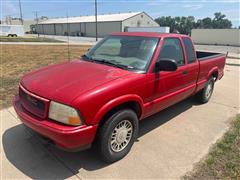 2001 GMC Sonoma 4x4 Extended Cab Pickup 