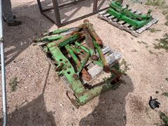 items/2383d92bb945ee11a81c00224890d91b/johndeere3pointarmsquickhitch_34323f1b3cb141e3b51098aefc16d8c7.jpg