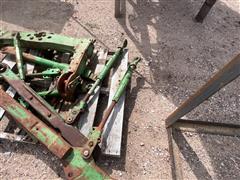 items/2383d92bb945ee11a81c00224890d91b/johndeere3pointarmsquickhitch_73a104a430734f05a2f1db92dffec286.jpg