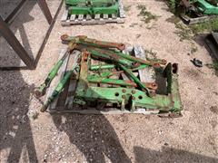 items/2383d92bb945ee11a81c00224890d91b/johndeere3pointarmsquickhitch_87749b5c928a40e6890ef61e6a962043.jpg