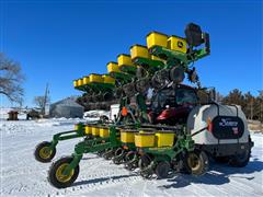 John Deere MaxEmerge Plus VacuMeter 1720 3-Pt Stack Fold Planter 