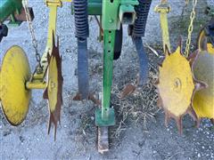 items/23b2f9011ed243d4a7479e64a14d77db/johndeere725frontmountcultivator-2_76ccfa1c75144630ad151cfa652827d0.jpg