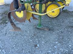 items/23b2f9011ed243d4a7479e64a14d77db/johndeere725frontmountcultivator-2_b76a4d83c9b74ffbaaec37aada9ad483.jpg