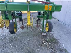 items/23b2f9011ed243d4a7479e64a14d77db/johndeere725frontmountcultivator-2_d0b5d82c18a746168e3efedd6ac2cef7.jpg