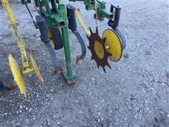 items/23b2f9011ed243d4a7479e64a14d77db/johndeere725frontmountcultivator-2_fbd5d78c1de1448abc9b085b3d914510.jpg