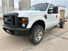 2008 Ford F350 XL Super Duty 4x4 Extended Cab & Chassis Pickup 
