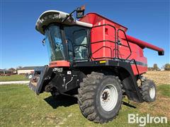 2005 Massey Ferguson 9690 4WD Combine 