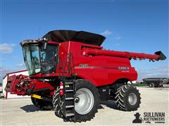 2022 Case-International 8250 2WD Combine 