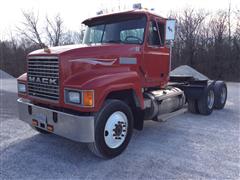 1999 Mack 600 MaxiCruise T/A Truck Tractor 