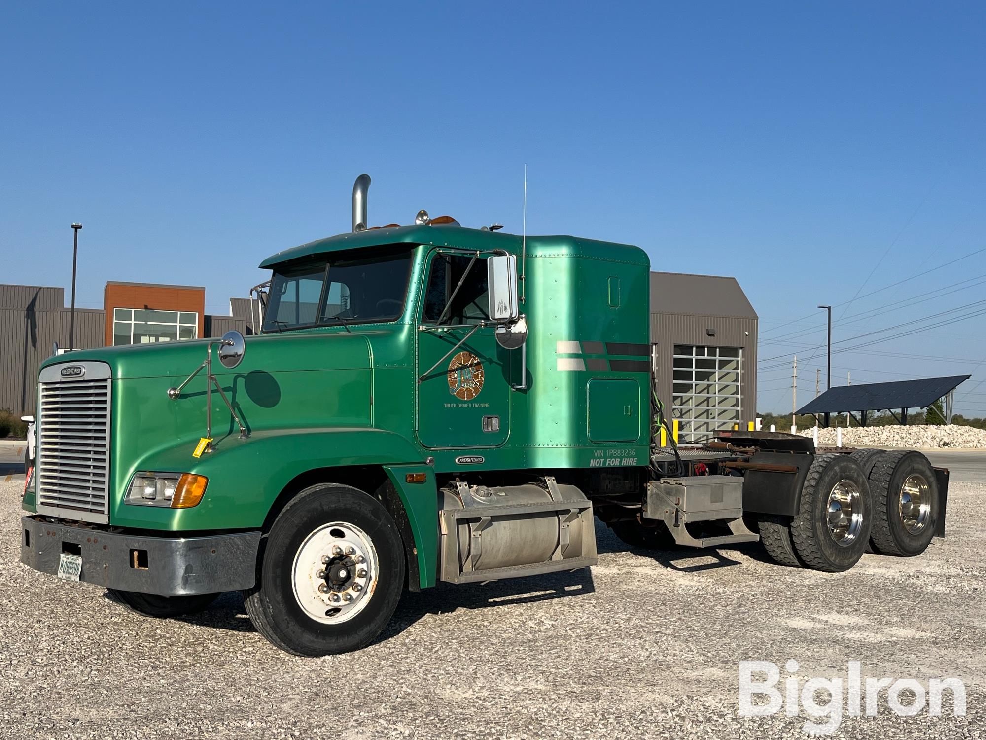 2001 Freightliner FLD120 T/A Sleeper Truck Tractor 