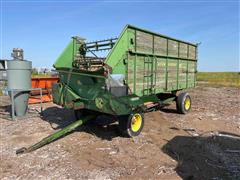 John Deere 125 Chuck Wagon Feed Wagon 