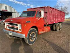 1969 Chevrolet C60 22’ T/A Grain Truck 