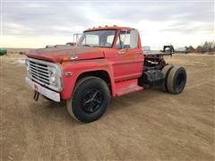 1972 Ford F700 S/A Truck Tractor 