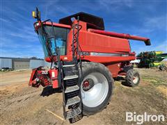 Case IH 2588 2WD Combine 