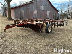 Krause 1118 12' Tandem Disk W/Roller Baskets 