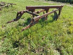 McCormick/I-H 3x14" Fast-Hitch Mounted Plow 