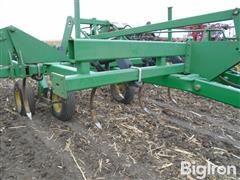 items/25155fd663b7ef1195f6000d3a620d5e/johndeere68021chiselplow_20d8ef12584d435ba524d2226a600800.jpg