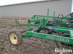 items/25155fd663b7ef1195f6000d3a620d5e/johndeere68021chiselplow_4ca3ce93ae264270ac557d1f52383277.jpg