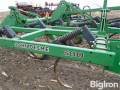 items/25155fd663b7ef1195f6000d3a620d5e/johndeere68021chiselplow_5111039a3285412499871fb680fc8523.jpg