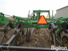 items/25155fd663b7ef1195f6000d3a620d5e/johndeere68021chiselplow_d744841a83874324973a2748474da31f.jpg