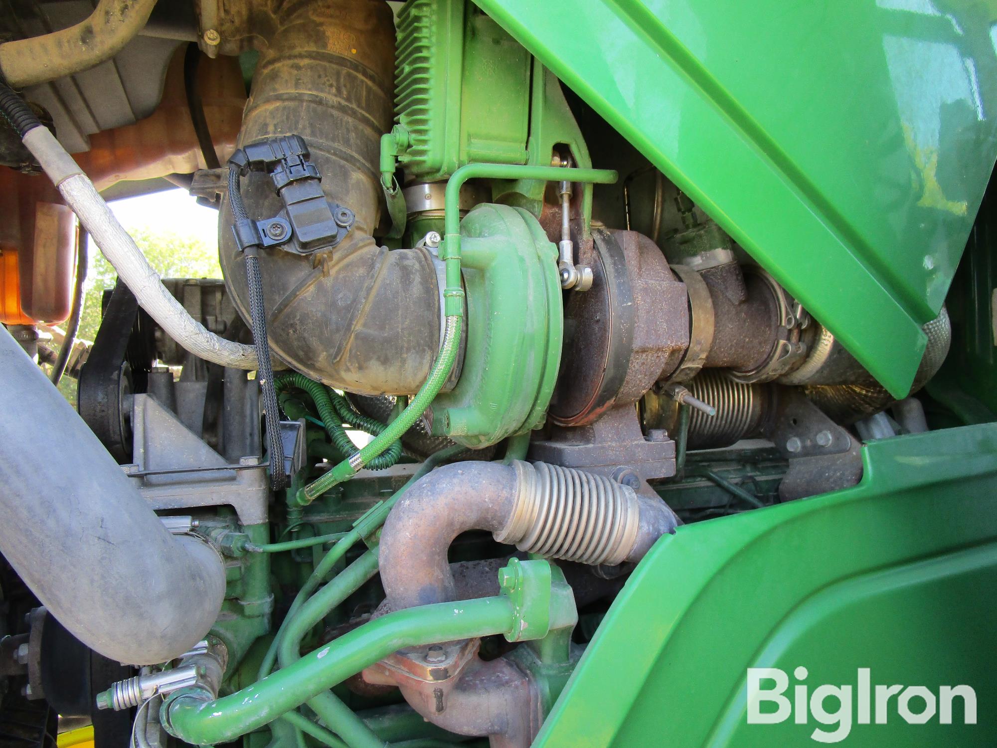 items/25175b962387ef1194430022488d1829/johndeere6170rmfwdtractorandh380loadergrapple_0a52aa1b0c8546918d90a250786ebc87.jpg