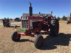 1973 International 666 2WD Tractor 