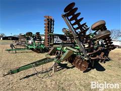 John Deere 630 26' Disk 