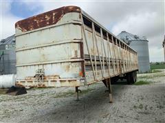 1971 Wilson L300 T/A Livestock Trailer 