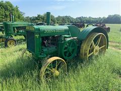 John Deere D 2WD Tractor 