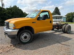 2002 Ford F550 Super Duty 2WD Cab & Chassis 