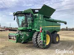 2021 John Deere S780 Combine 