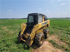 John Deere 325 Skid Steer 