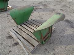 items/26f92f599289ee11a81c6045bd4a636e/johndeere40203020rearfendersqty2_596b088dda38483abcb5f2c12d051aa3.jpg