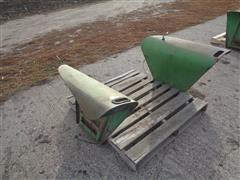 items/26f92f599289ee11a81c6045bd4a636e/johndeere40203020rearfendersqty2_dcdf9203090547c982ec4442ba6571ae.jpg