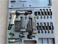 US Industrial Rivet Gun Kit 