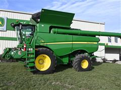 2019 John Deere S780 4WD Combine 