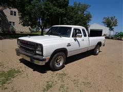 1993 Dodge D Series Ram 250 Extended Cab 2WD Pickup 