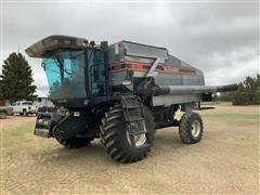 1994 Gleaner R72 2WD Combine 