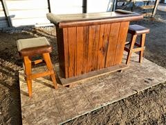 Portable Wooden Bar & Stools 