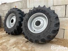 Case IH Magnum 225 Rear Tractor Tire Set 