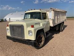 1972 International LoadStar 1600 S/A Grain Truck 