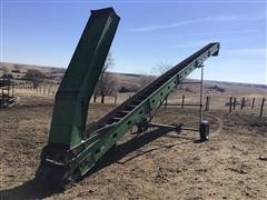 John Deere 350 Chain Conveyor 