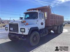 1995 Mack RD690S T/A Dump Truck 